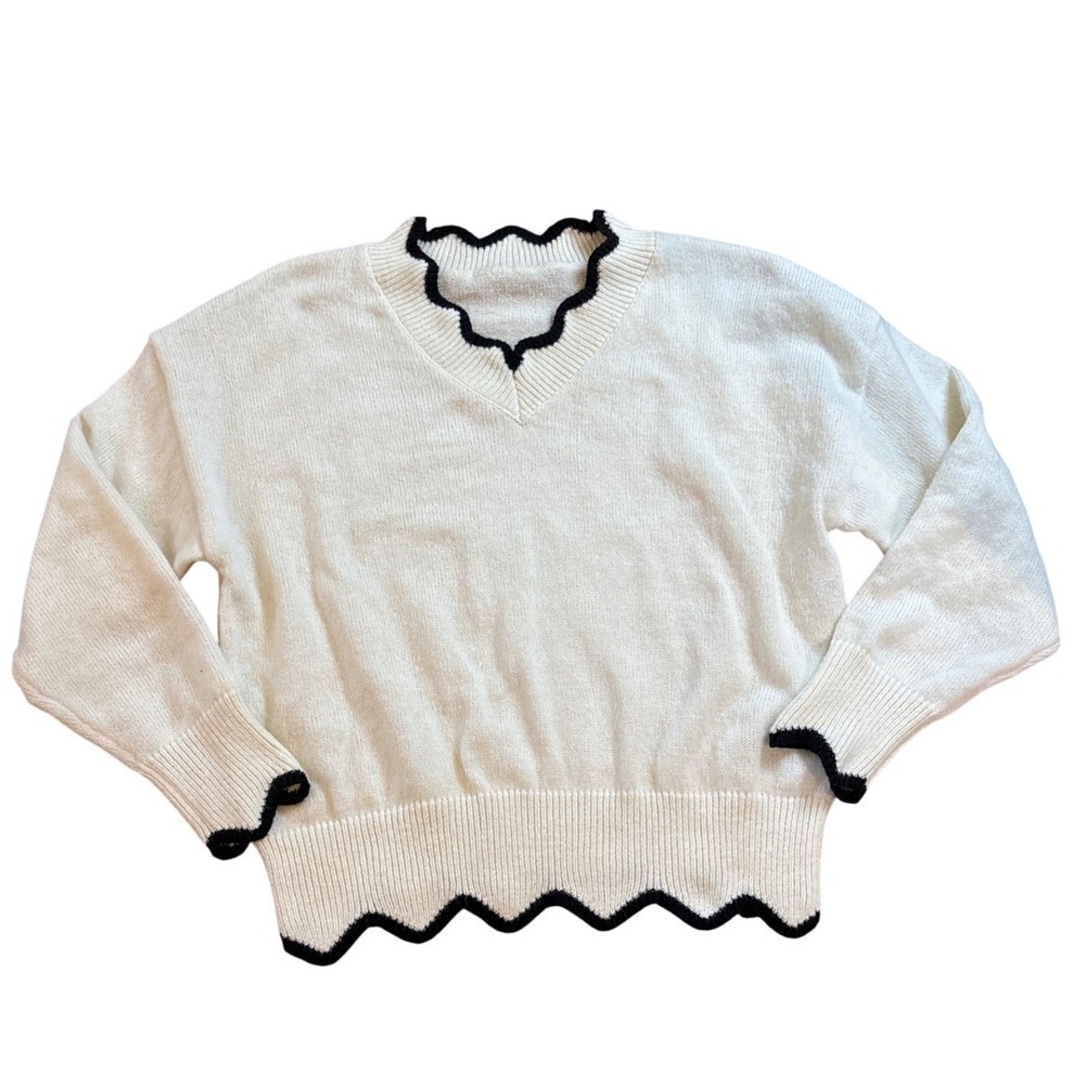 Emeryβ Rose Sweater Women White Scalloped V-Neck Contrast Trim Boho SIZE L